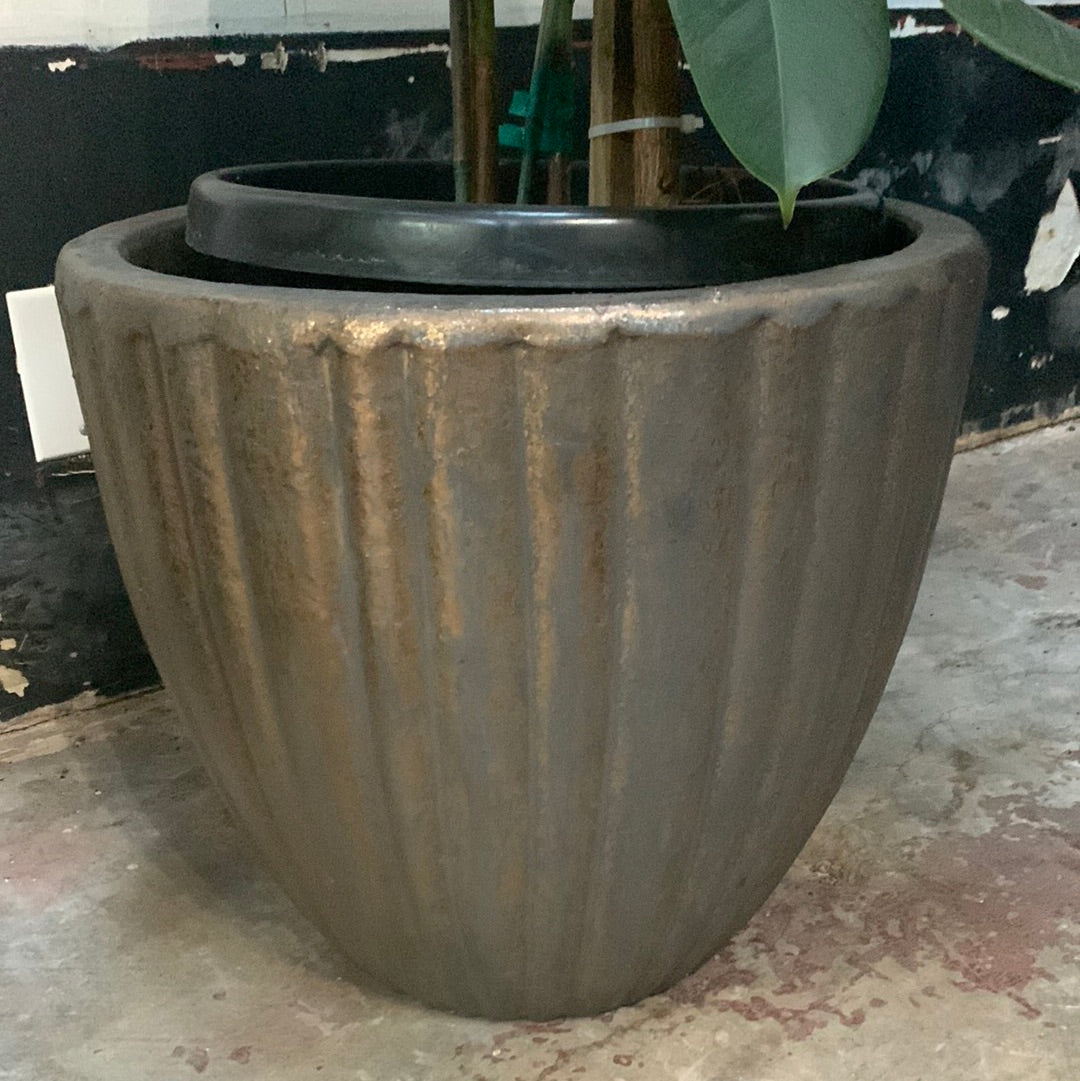 Bronze Metallic Scalloped Pot